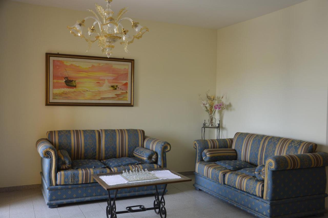 Bed and Breakfast Le Stanze Di Botticelli Termoli Exterior foto